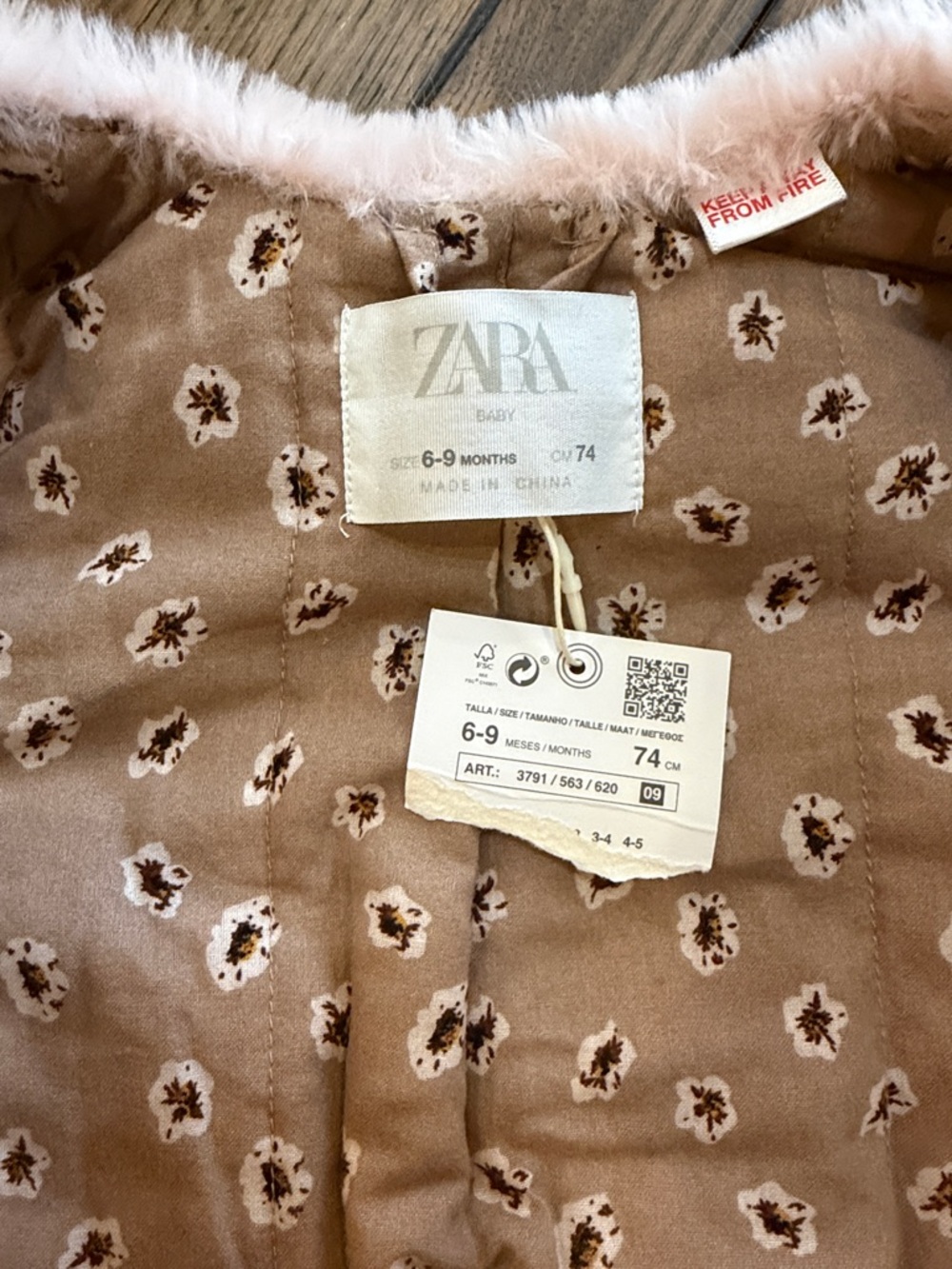 Zara Baby Pink Faux Fur Cherry Pom Pom Vest 6-9 Months NWT - Picture 6 of 8